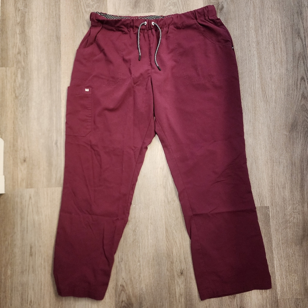 Koi Next Gen 5 pocket scrubs